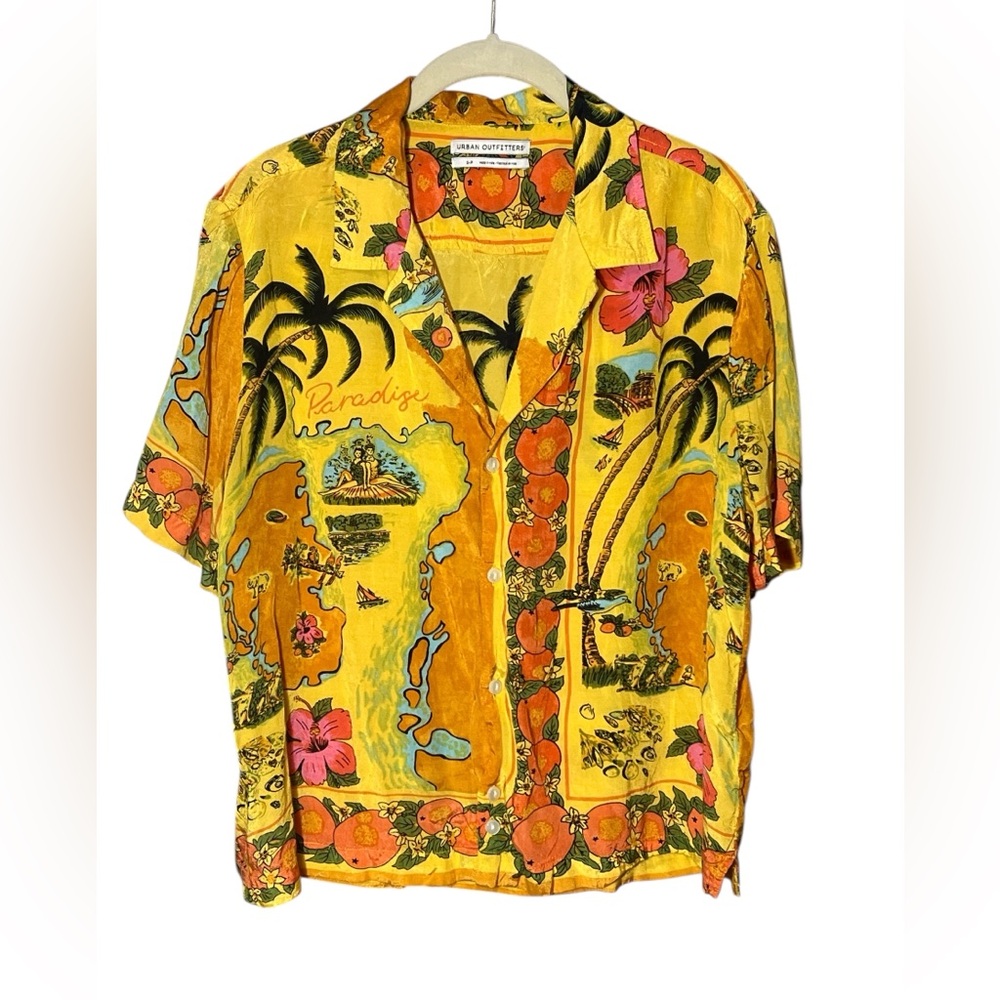 Urban Outfitters Paradise Cove Lightweight Tropical Shirt Hawaiian Size S Yellow